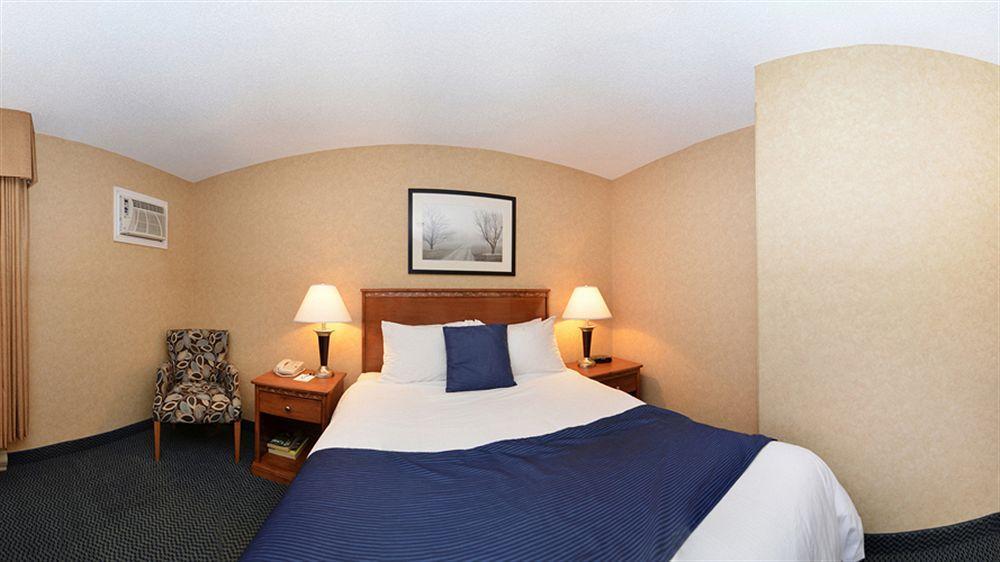 Best Western Plus Country Meadows Inn Aldergrove Екстер'єр фото