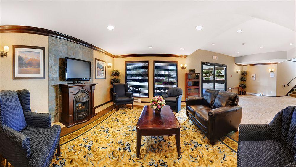 Best Western Plus Country Meadows Inn Aldergrove Екстер'єр фото