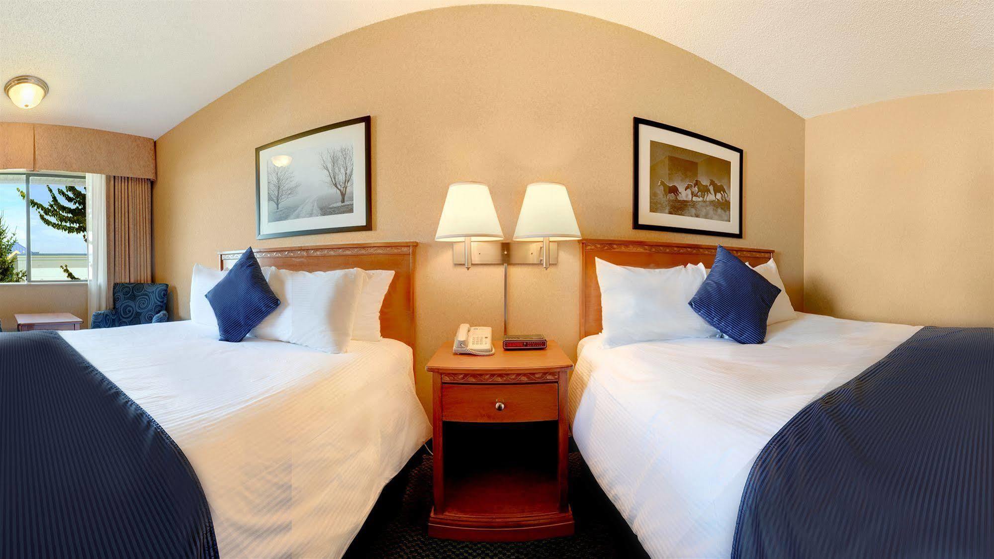 Best Western Plus Country Meadows Inn Aldergrove Екстер'єр фото